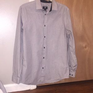 H&M men’s long sleeve button down shirt